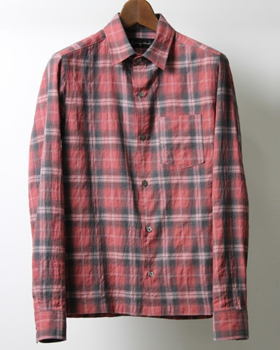 レッドチェックシャツでデキる男の着こなし メンズおすすめ赤チェックシャツ