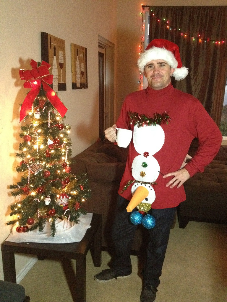 Ugly Christmas Sweaters: 20 Awesomest Pictures of the 