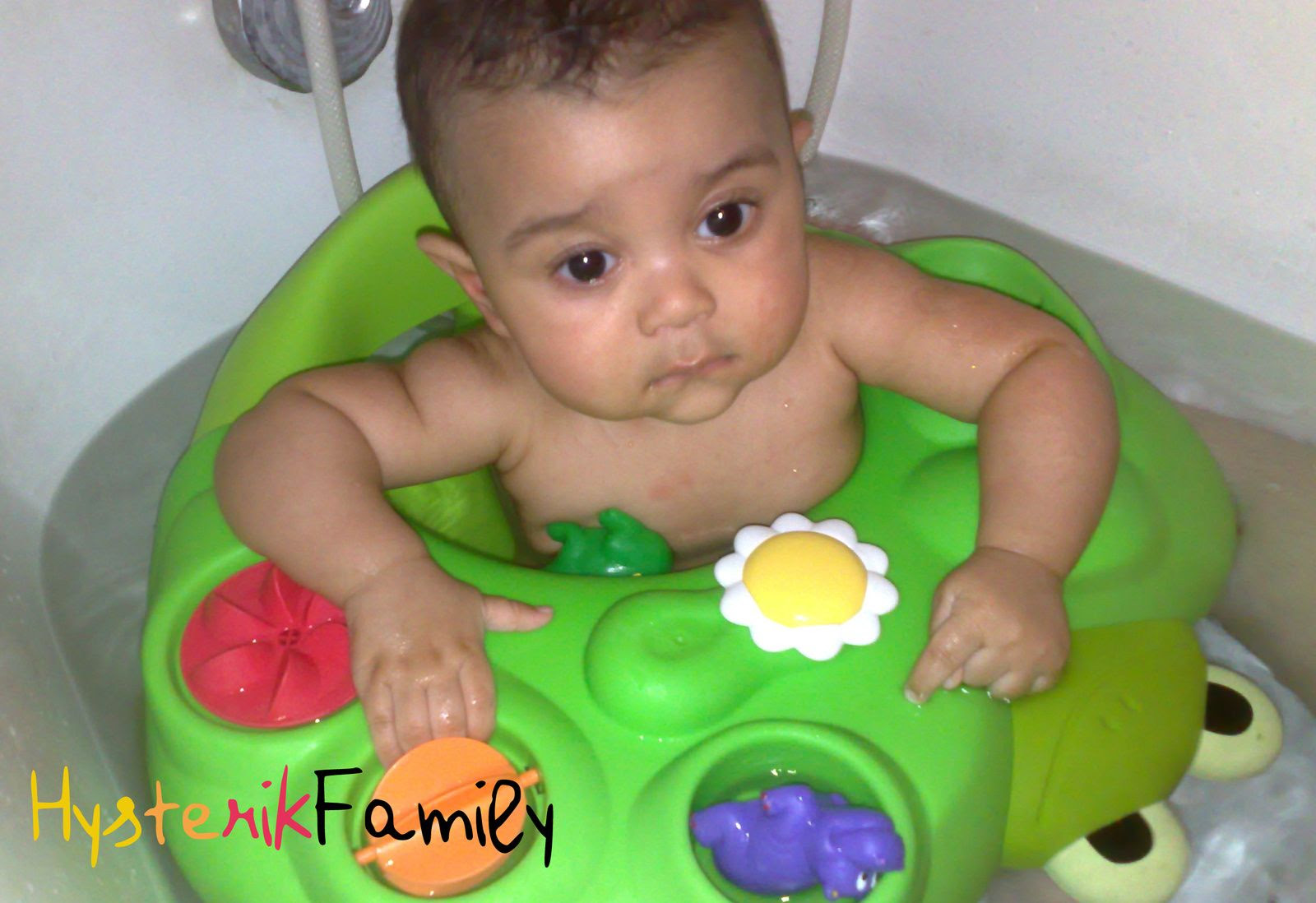 Le Bain A Partir De 6 Mois Le Clash Anneau De Bain Ou Pas Hysterikfamily