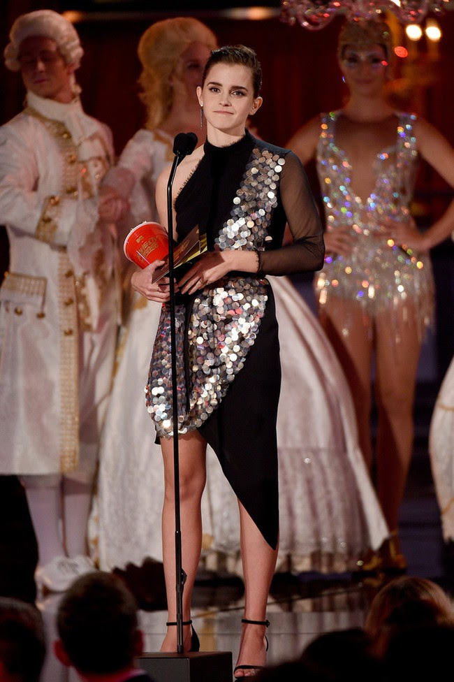  thảm đỏ MTV Movie & TV Awards: Cara Brise hói, sao gây khó khăn cho mưa đá - Ảnh 29 "title =" thảm đỏ phim & TV Awards của MTV: Cara đầu trọc khoe, các ngôi sao đặt khó khăn do mưa đá - ảnh 29 "rel =" "= PHOTOID" lightbox-11e7-85c9-91efa7642518 34ccc5d0-338d "type = phong cách" hình ảnh "=" max-width : 100%; " Dữ liệu ban đầu = "http://ift.tt/2pbwPj9 1494206701350.jpg" width = "" height = ""> </div> <div class=