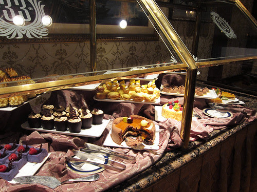 Christmas Lunch at Club 33 and More!