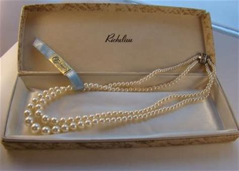 Cultured freshwater baroque pearl necklace with gift box single strand gift. Richelieu Pearl Questions