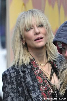 View Cate Blanchett Ocean's 8 Blue Suit Pictures