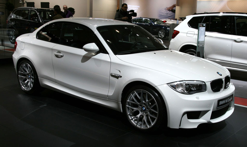 BMW 1M in Alpine White