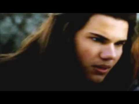 kristen stewart hot scene in bed. The shirtless hot body scene from Twilight Saga New Moon when Jacob Black
