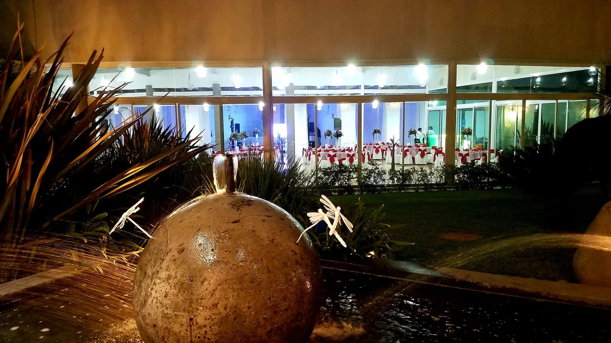 La Altanera Salón Terraza Jardín San Pedro Tlaquepaque, Jal. / La Altanera - Salón área de niños ...