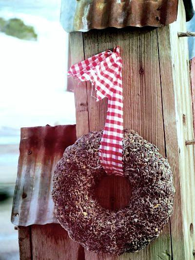 Jeanie Merritt's all black seed wreath