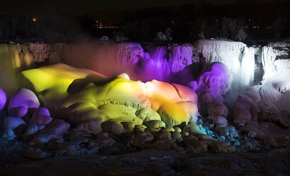 niagara falls frozen lighting
