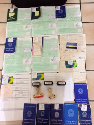 Suspeitos de fraudar requerimentos de seguro-desemprego são presos na BA e em PE (Foto: Divulgação/Polícia Federal)