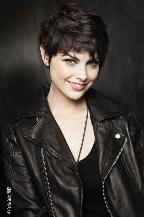 coupe courte garconne femme
