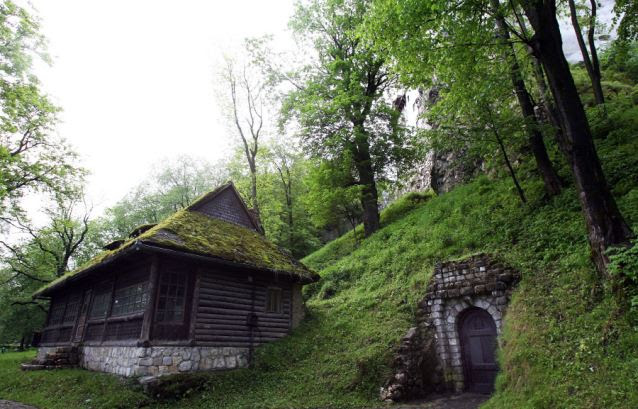 In 1920, the castle became a royal residence within the Kingdom of Romania. It was the favourite home and retreat of Queen Marie of Romania