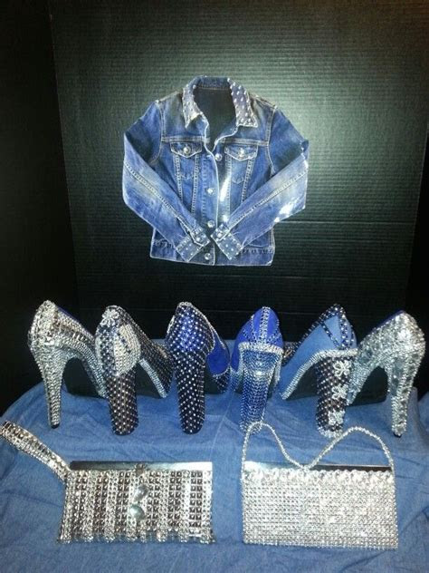 Add a punch of yellow, and you've got the happiest rooms you'll ever see in this cottage on the shore of lake michigan. Demin and Diamonds | Diamond party, Diamonds and denim