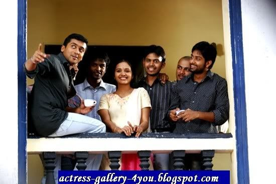 08 Vaaranam-Aayiram-Stills