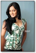 Parvati Armpit & Cleav*ge Show