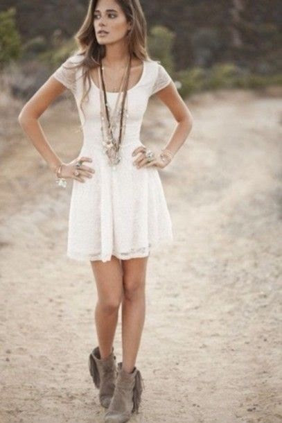 You can highlight your white dress with long beautiful necklaces of your choice.