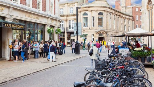 Mau Makan di Restoran Istimewa Ini? Lakukan Reservasi Beberapa Bulan Sebelumnya (2)