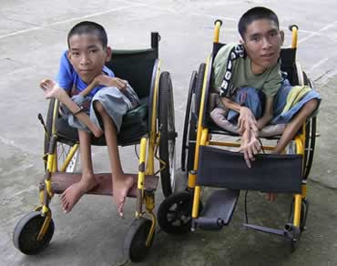 http://vietnamartwork.files.wordpress.com/2011/05/boys.jpg
