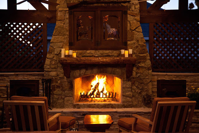 Lodge Style Outdoor Living Room - traditional - patio - houston ...