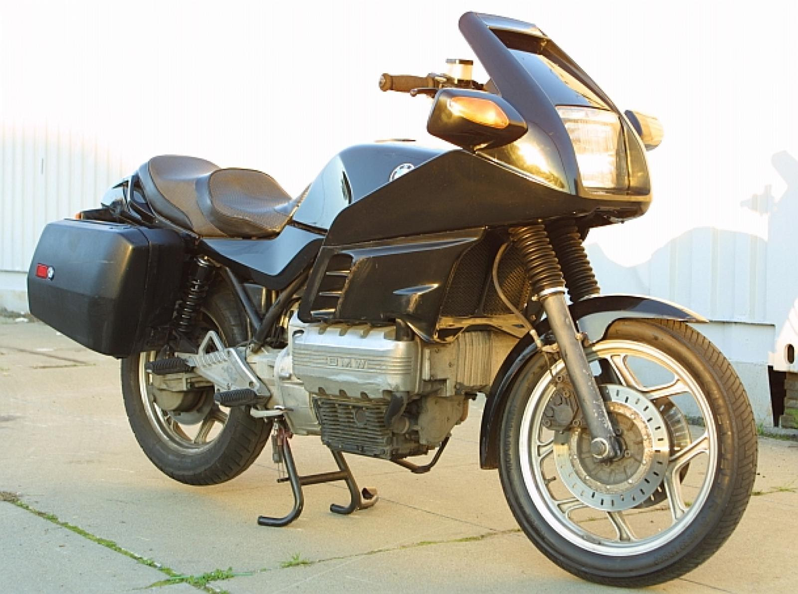 1986 BMW K100RT - Moto.ZombDrive.COM