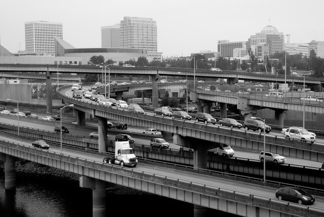 Car traffic seen from Burnside Bridge-1