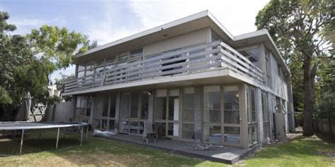 domain historic mid century home  beach road beaumaris