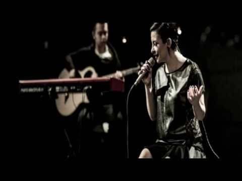 Model Sen Ona Aşıksın Sözleri
