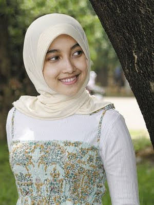 Langkah setan menelanjangi wanita cewek must see - BAMAH