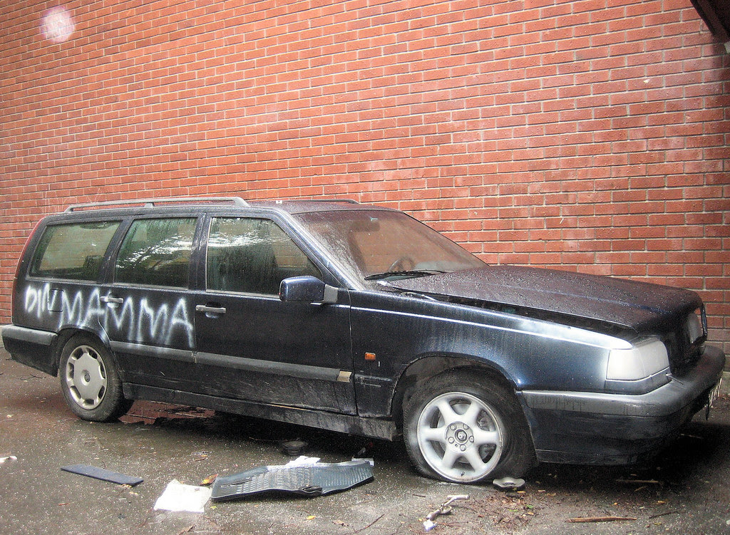 Vandalizing n Stealing