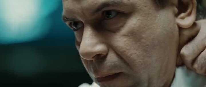 Download District 13 Ultimatum Hindi And English Movie small Size Compressed Movie For PC Single Resumable Links