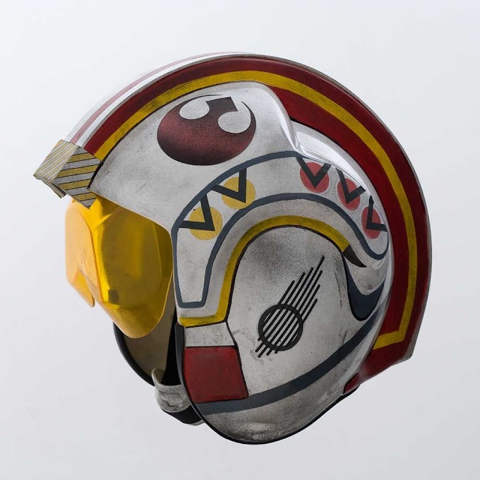 X Wing Pilot Motorcycle Helmet : fan made X/Y Wing Fighter Pilot Helmets / The helmets often included a visor with a special computer projection for targeting.