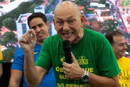 Empresário critica burocracia em Cuiabá e defende Bolsonaro
