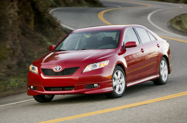 http://teknomotif.files.wordpress.com/2009/06/toyota-camry.jpg