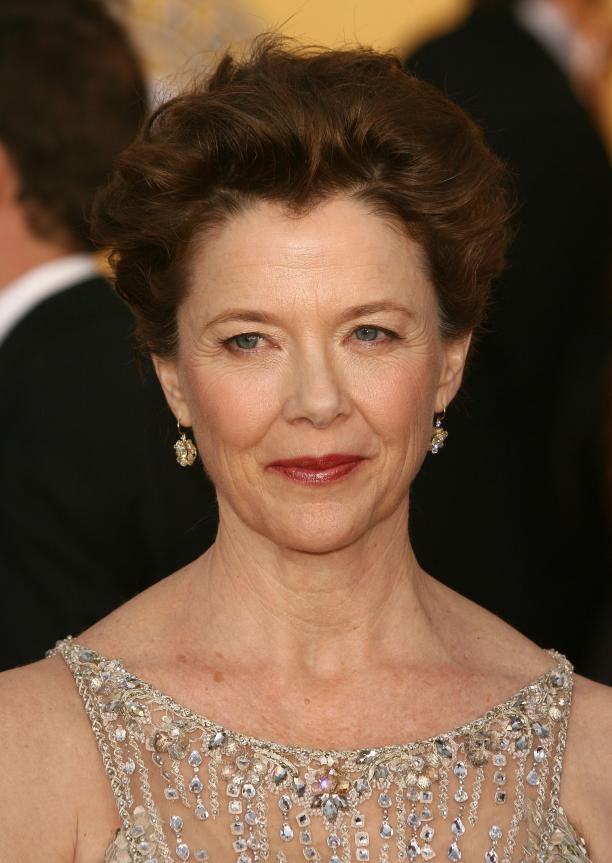 Annette Bening - Wallpaper Image