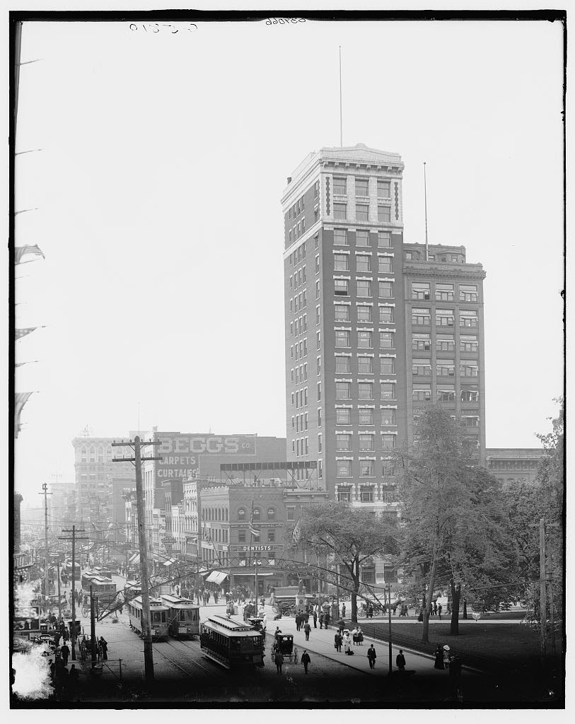 [North east corner, Broad and High streets, Columbus, Ohio