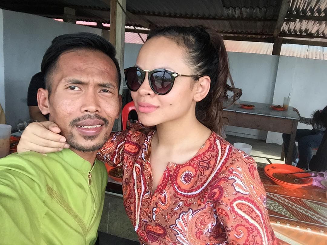 Sekitar Hari Raya Shuib, Siti Sarah (11 gambar) ~ Nibong Press