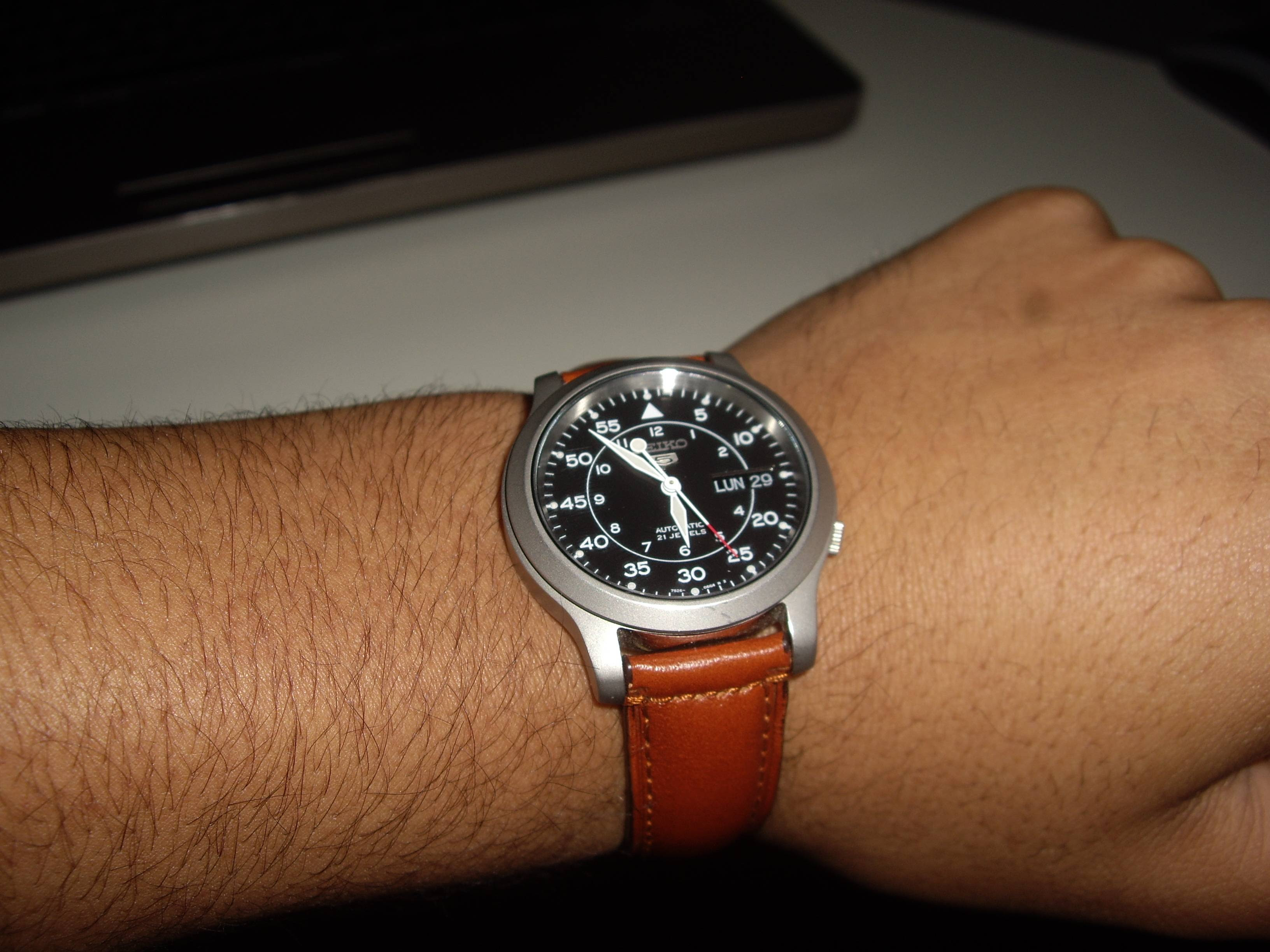 to prevent a watch from rotating like this imgur com watches 0 ...
