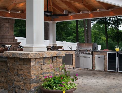 outdoor kitchen trends  hot ideas   backyard