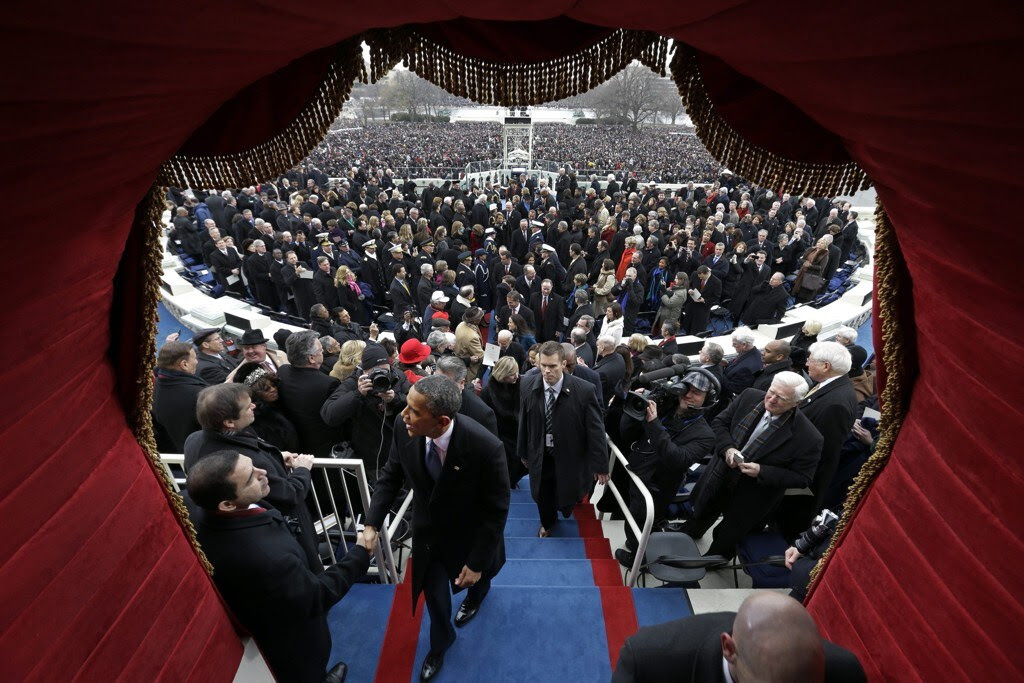 Obama red curtain