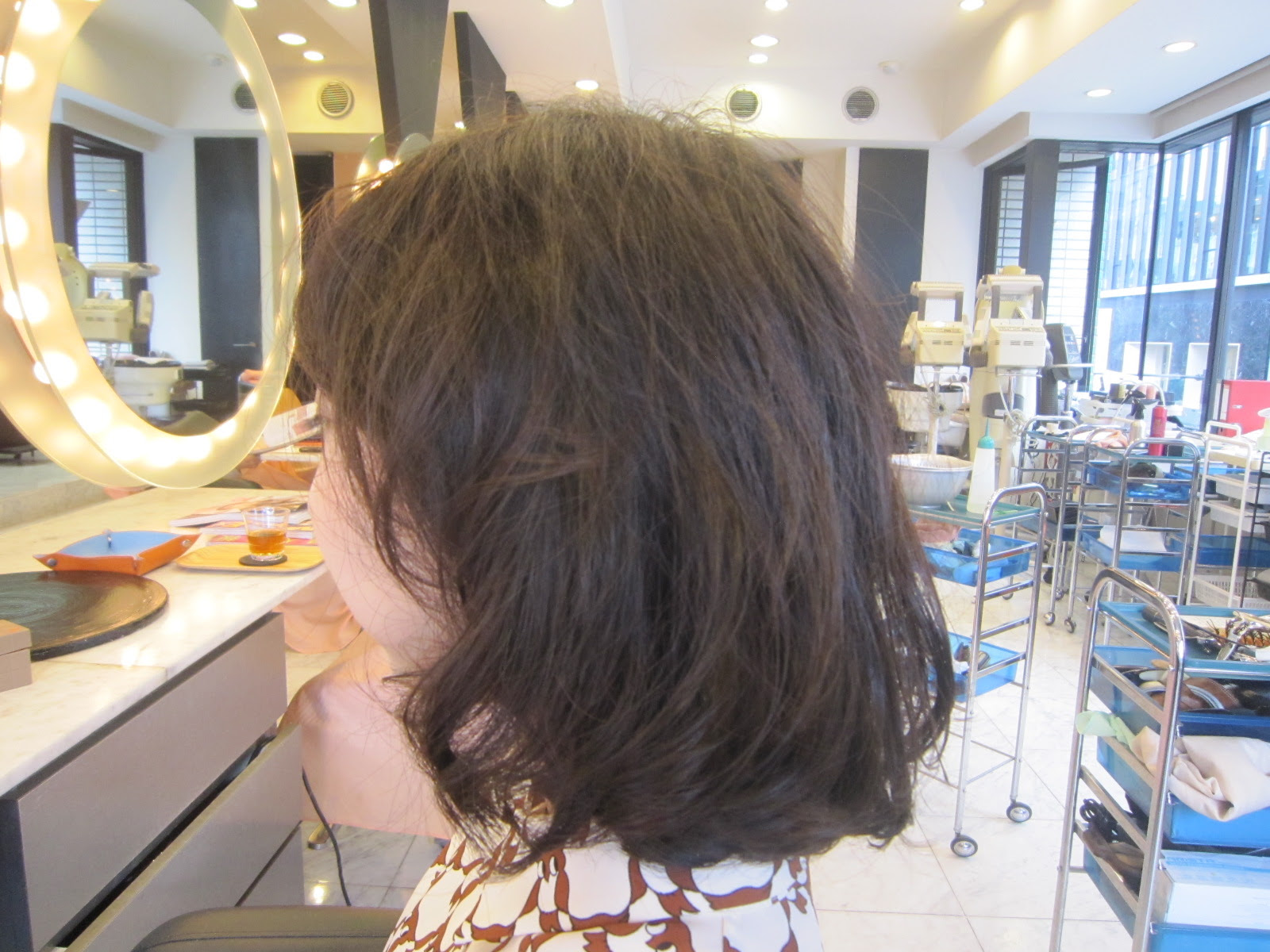 ２０代ヘアカタログ ミディアムヘア デジタルパーマ 50代60代のご婦人の髪型を素敵にする美容師樽川和明
