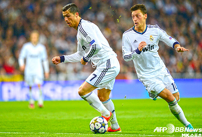 호날두 쿠란 읽는다…중동 "이슬람으로 전향?"