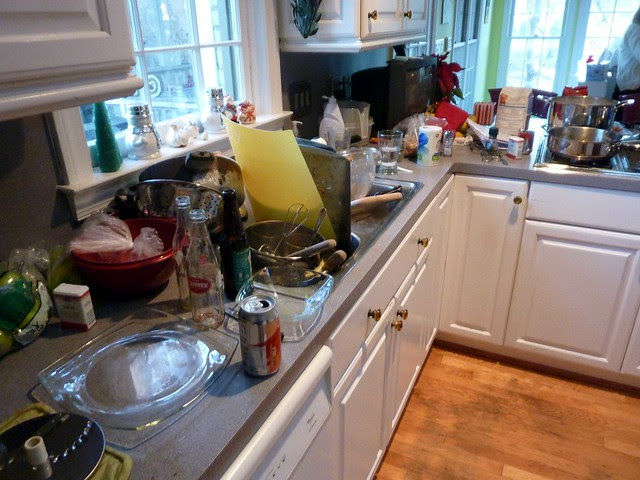 P1050845-2010-12-23-Christmas-Kitchen-Eve-Eve-in-progress