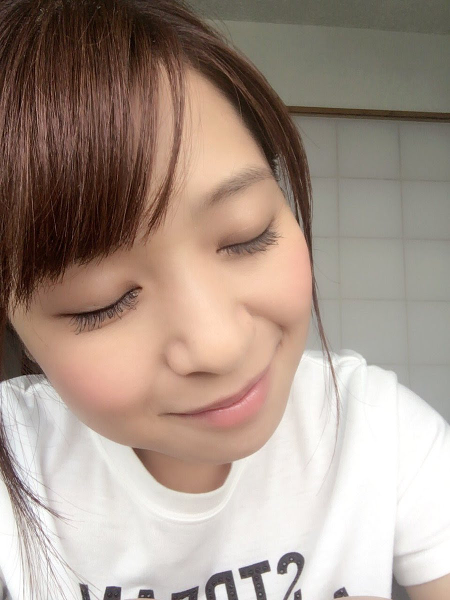 目線一つで儚い女性らしさを演出 魅力ある 伏し目 の雰囲気 マインズ娘チャンネル