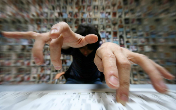 5 مواقع لتعلم الكتابة بسرعة على لوحة المفاتيح وأسرارها كالمحترفين 