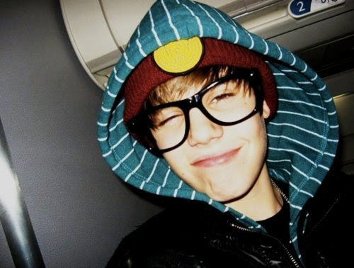 bieber funny face. Justin Bieber funny faces.