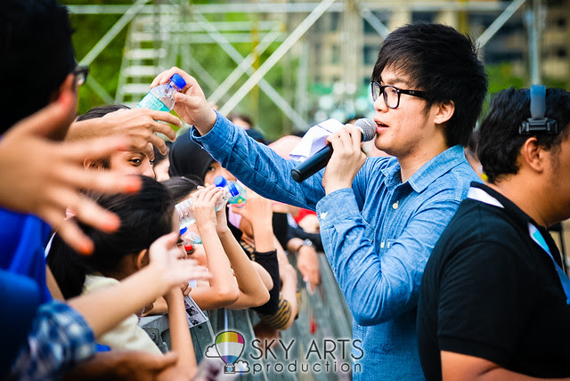 Twin Towers Alive 2013 #TTAlive Day 1 Demi Lovato UKiss Stylo2013 Elecoldxhot Atilia | TianChad.com