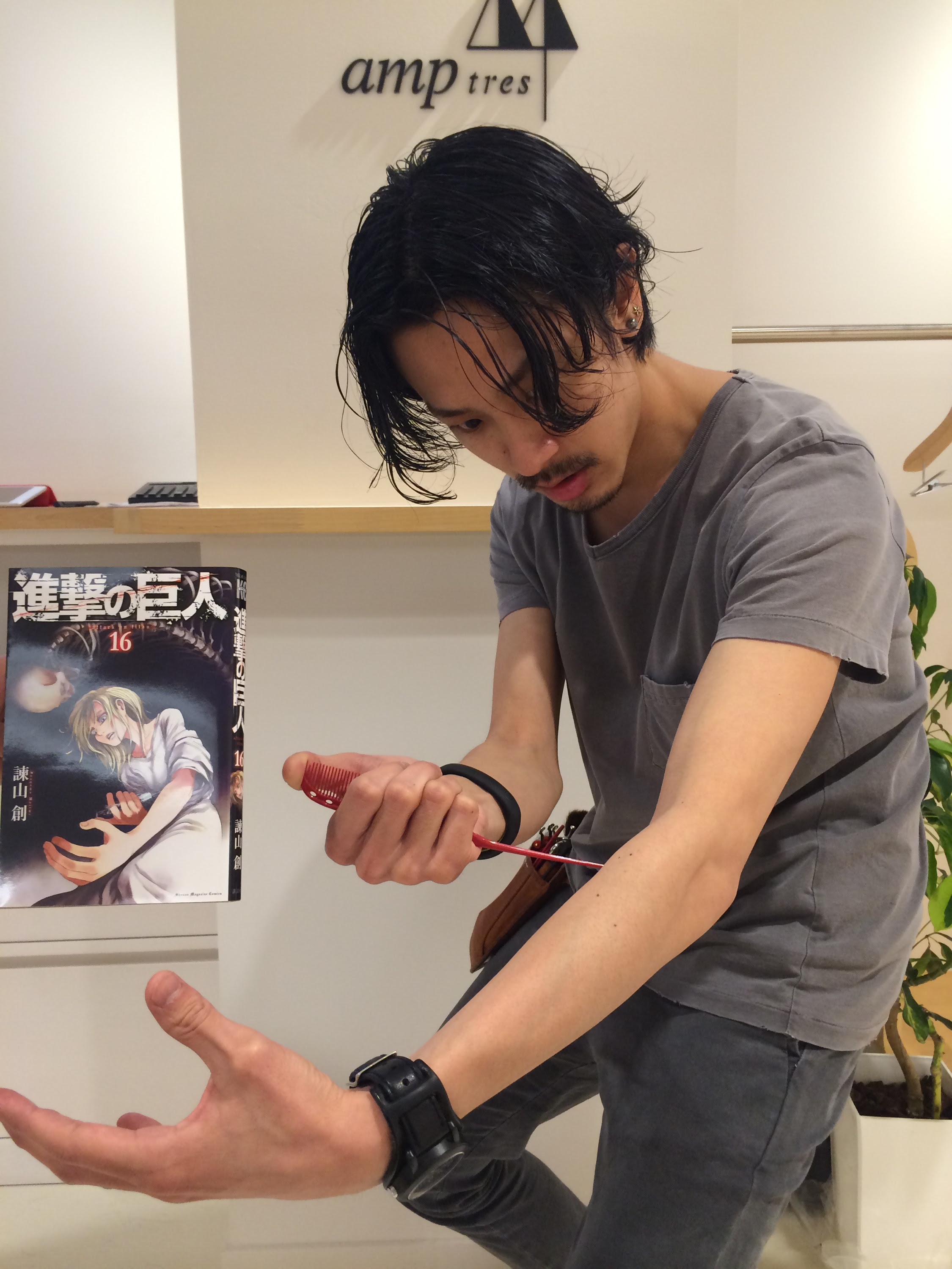 進撃の巨人16巻出ましたので Keisukeshinomiya 四宮桂佑 ヘアサロンtheorder 公式ブログ