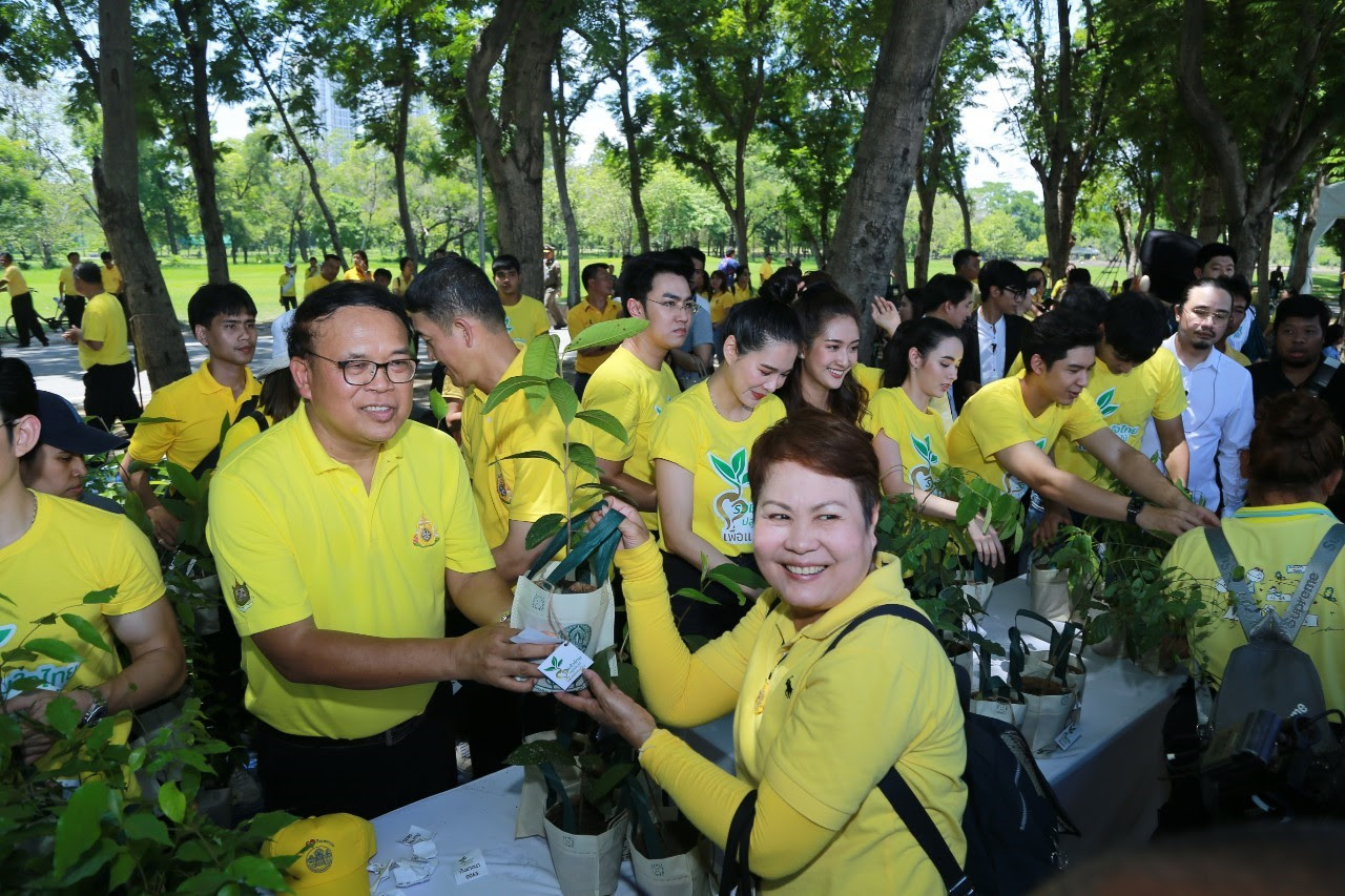 กรมป่าไม้ ร่วมกับ ศิลปินนักแสดงชวนคนไทยปลูกต้นไม้ 10 ล้าน ...