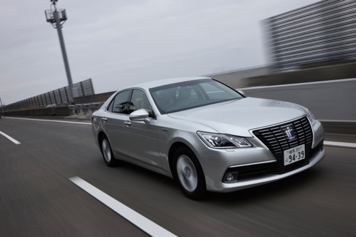 トヨタ クラウン ハイブリッド ロイヤルサルーンg Fr Cvt 試乗記 クラウンのよさの根源は Webcg