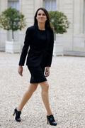 Aurélie Filippetti PS Ministre Culture sexy Elysée jambes legs belle cute