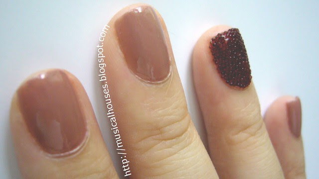 ciate caviar manicure inspired look 4
